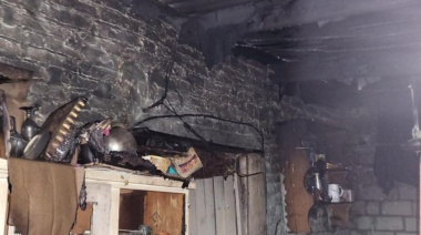 Piden ayuda para reconstruir la casa de un hombre que quedó atrapado en un incendio