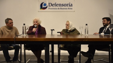 La Defensoría inauguró un espacio en homenaje a las Madres y Abuelas de Plaza de Mayo