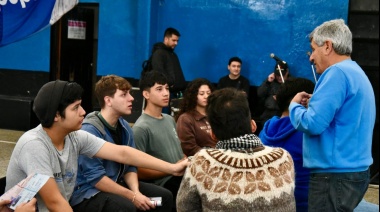 El Frente Popular Lanusense realizó un “encuentro de la militancia”