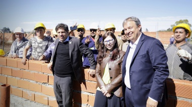 Kicillof, Batakis y Cascallares recorrieron un barrio de viviendas en construcción