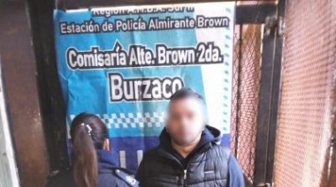 Detienen en Burzaco a un delincuente con un inhibidor de vehículos y equipamiento policial