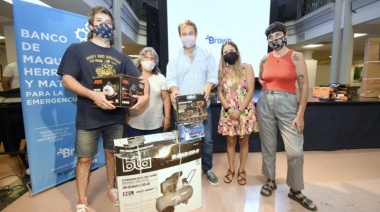 Cascallares participó de la entrega de kits de herramientas a emprendedores brownianos