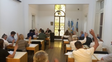 El presupuesto para 2025 fue aprobado y se autorizó una licencia de tres semanas a Gray