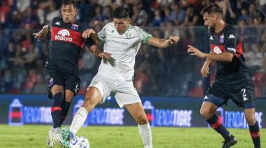 Banfield perdió de nuevo y otra vez con fallos polémicos