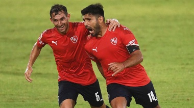 Independiente ganó, gustó y se floreó