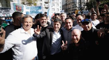 Cascallares en la marcha universitaria: “Necesitamos más educación pública para construir un futuro mejor”