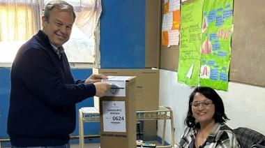 Cascallares votó en Malvinas Argentinas y destacó "la participación de los ciudadanos"