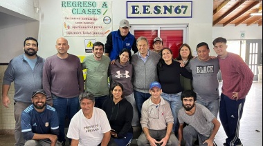 Cascallares visitó una escuela secundaria donde se realizaron trabajos de pintura y mantenimiento