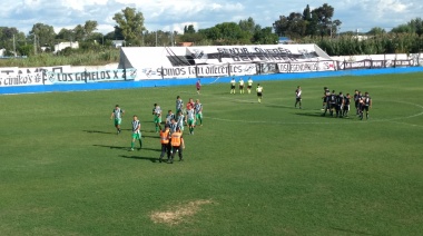 No se le da: Claypole cayó goleado ante Laferrere en el Capocasa