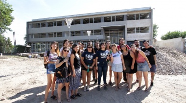 Estudiantes recorrieron la obra del Instituto de Formación Docente 41