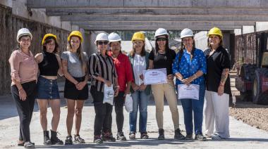 Reconocimiento a las vecinas que trabajan en las distintas áreas del Municipio