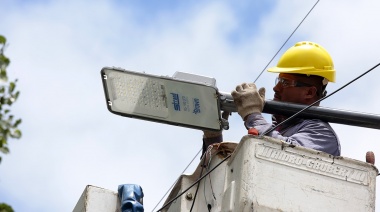 Se instalaron más de 2000 luces led en corredores escolares