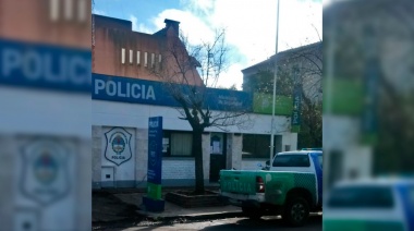 Contagio masivo de coronavirus: falleció un detenido en la Comisaría de Villa Caraza