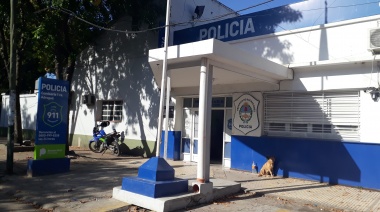 Orinó el frente de la casa de su vecino, y lo mataron a patadas en la cabeza