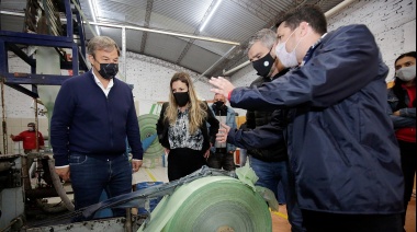 Cascallares y Zabaleta inauguraron un Centro de Producción de Bolsas de Material Reciclado