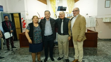 Gray visitó la iglesia Asamblea de Dios de Nuestras Malvinas