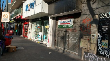 Sin beneficios en tasas municipales, comercios de Adrogué se la rebuscan para pagar sueldos y no cerrar