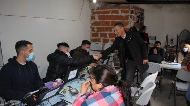 Galdurralde visitó el operativo de documentación en Monte Chingolo