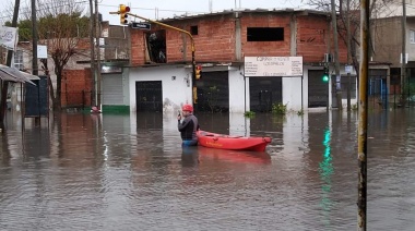 Un muerto en Lanús por las lluvias: Un estudio advirtió “la peligrosidad” en el Municipio y nadie lo leyó