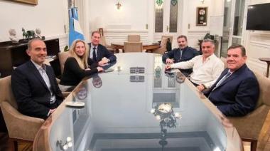 El desdoblamiento acerca raudamente posiciones entre LLA y el PRO