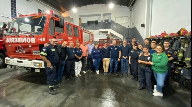 Cascallares visitó el cuartel central de los Bomberos Voluntarios de Glew