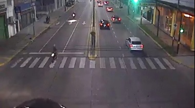 Ordenan la detención de una mujer por la muerte de un motociclista