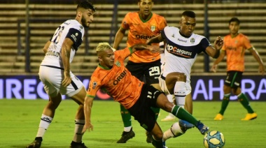 Banfield rescató un empate en el Bosque