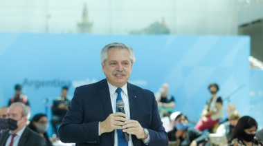 Fernández anunció un bono de 8.000 pesos para jubilados y pensionados que cobren la mínima
