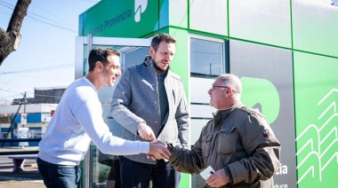 Álvarez y Cuattromo inauguraron un cajero automático del Banco Provincia