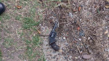 Un motochorro menor de edad abatido y un policía herido durante un tiroteo en Lomas