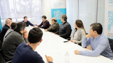 Provincia firmó convenios por obras con nueve municipios
