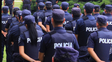 Allanaron comisarías de Lomas en busca de una banda criminal integrada por policías