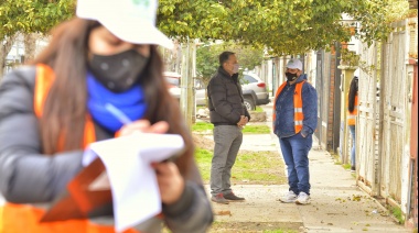 Gray participó en un operativo casa por casa de preinscripción para la vacuna contra el coronavirus