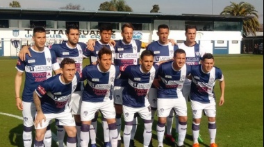 Tristán va por la punta