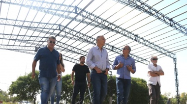 Grindetti recorrió las obras del nuevo microestadio del Secla en el Velódromo