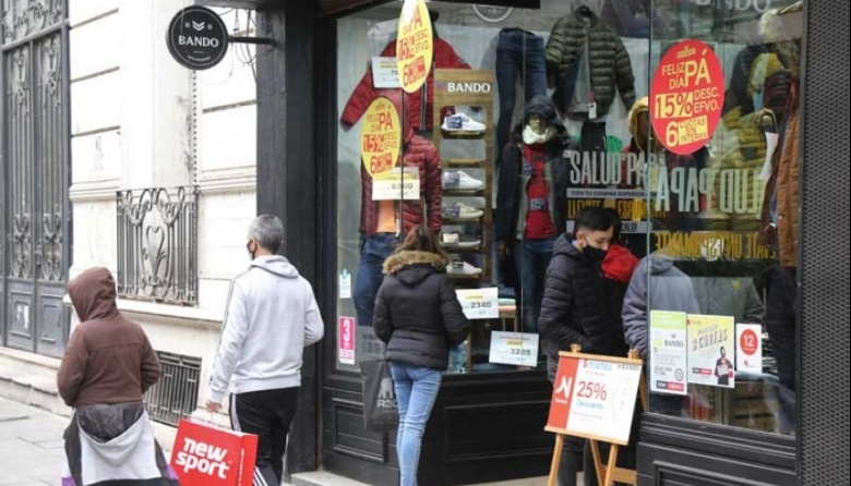 Ventas minoristas cayeron 3,6% en junio y acumulan seis meses en baja ...