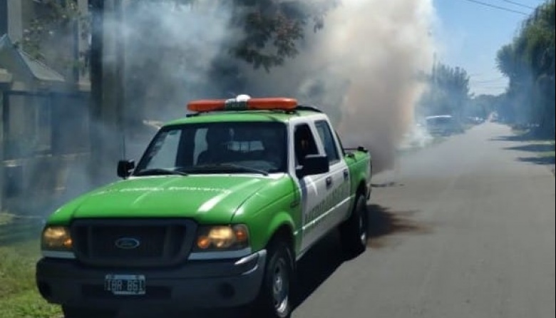 Avanzan las tareas de fumigación en Esteban Echeverría - Política del Sur