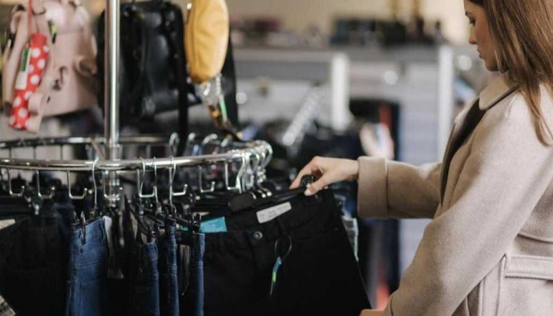 Ventas minoristas cayeron 25,5% en febrero y acumulan un retroceso del ...