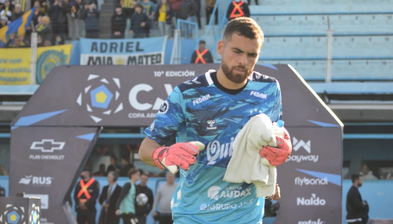 Esteban Glellel: "Tuve la cuota de suerte necesaria para atajar el penal"