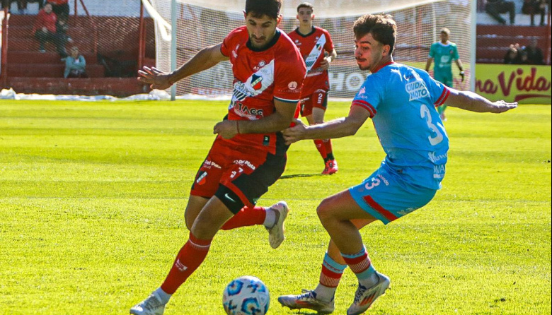 Le metieron la mano en el bolsillo y sigue sin ganar en el torneo