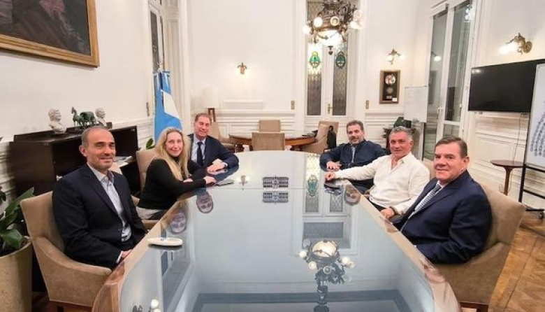 Inminente acuerdo entre LLA y el PRO en la Provincia