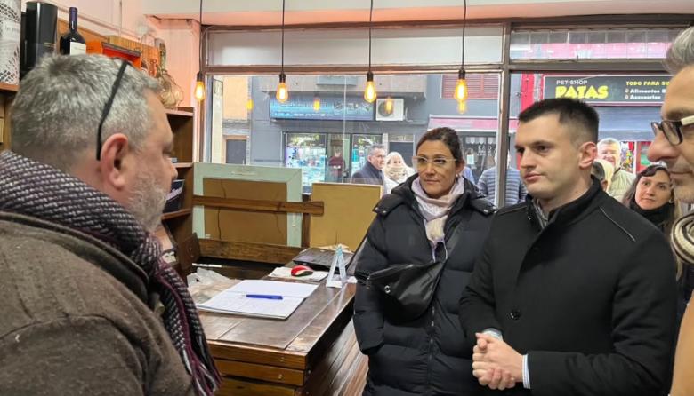 Moroni exige explicaciones al intendente Álvarez sobre los manteros en Lanús: "Es un descalabro"