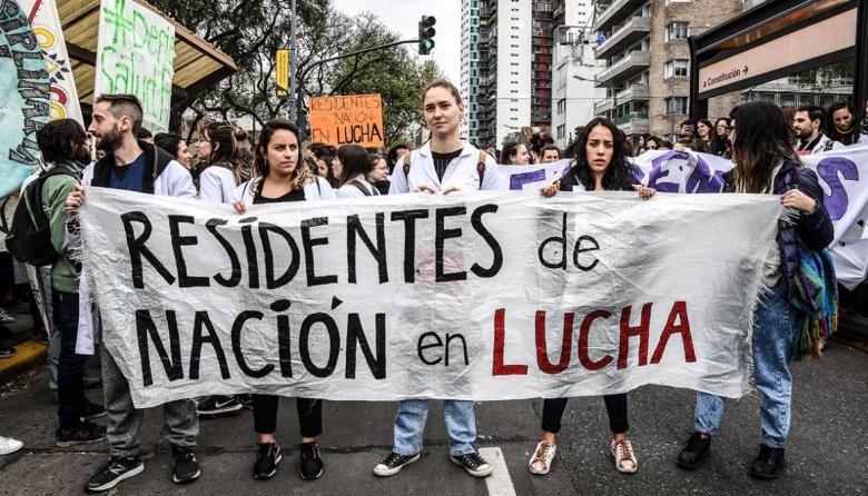 Residentes y médicos sostienen el plan de lucha nacional