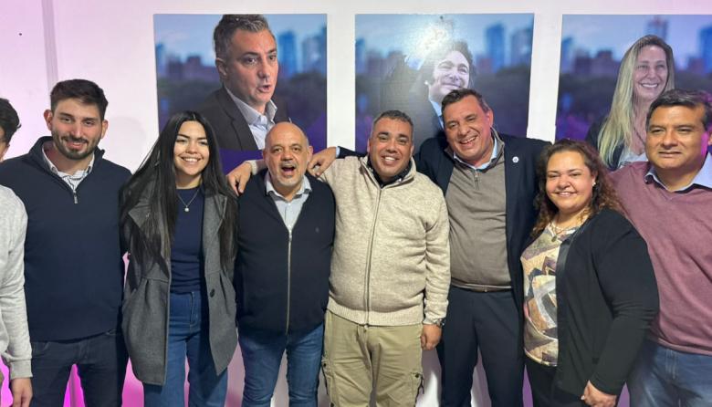 Pareja, Bondarenko, y Niveyro inauguraron un nuevo local de LLA