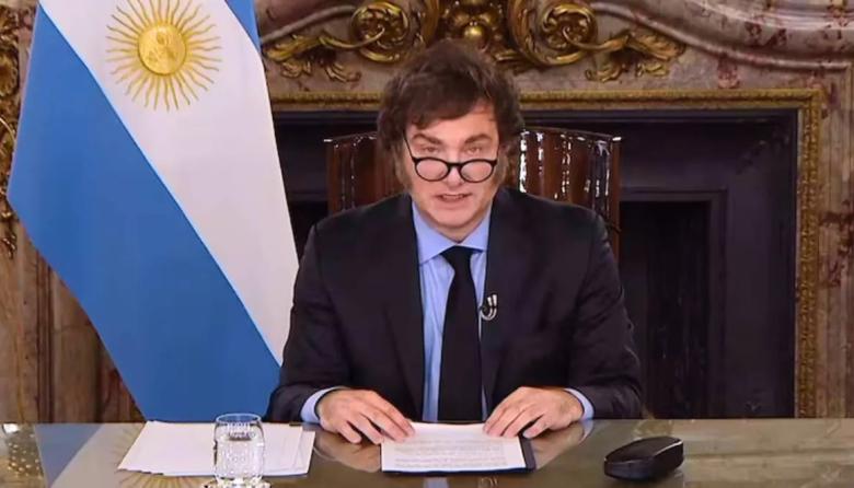 Vacarezza advirtió sobre el rumbo económico: “El Presidente no sale de su libreto”