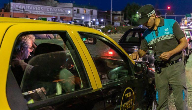 Inician expediente por el accionar de agentes de tránsito que se burlaban de los infractores en Lanús