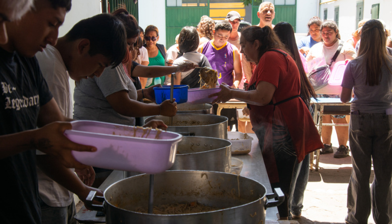 El 15% de los trabajadores en la Argentina de Milei tienen problemas para comprar comida