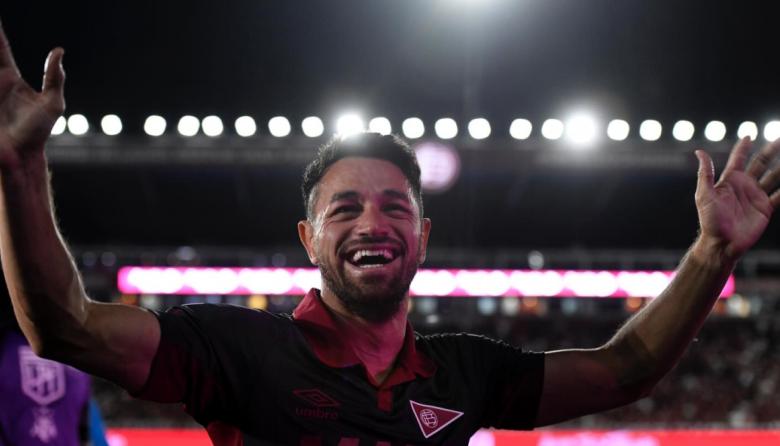 Lautaro Acosta se retiró del fútbol profesional