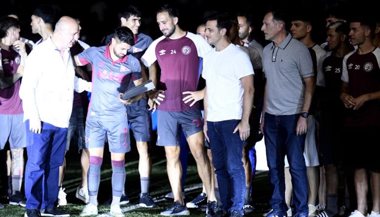 El repudio del año: un error “forzado” que desnudó el aislamiento político de Julián Álvarez