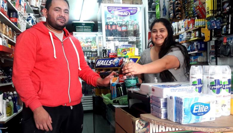 Almaceneros tienen su propia caja navideña para las Fiestas